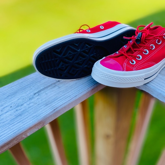 Converse - Picture 2 of 3